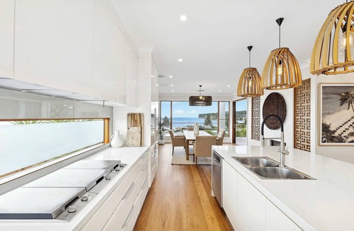 North Avoca House | Prestige Home | Ocean Views, 5BR, Yard, Sleeps 10