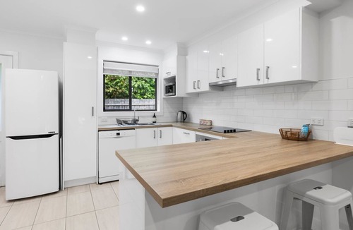 Torquay Villa | Pride Street Central Unit 7-13
