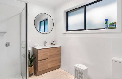 Torquay Villa | Pride Street Central Unit 7-13