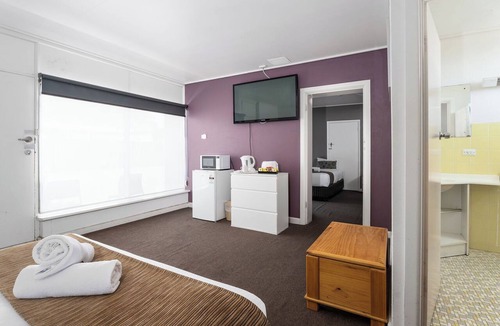 Penola Hotel | Prince of Wales Hotel Motel