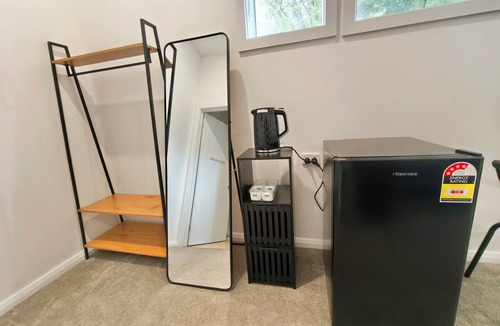 Glenorchy Apartment | Private Ensuite Guest Suite near MONA with NBN WiFi and Air purifier