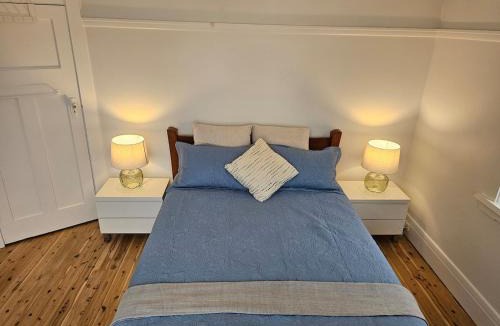 Manly House | Private Manly Suite, Walk to Beach & Wharf
