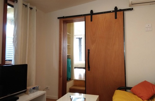 Rosewater Apartment | Private Modern Funky Self Contained Apartment
