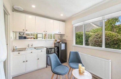 North Hobart Condo | Private North Hobart Cottage