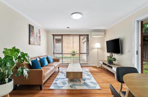 Clayton House | PRIVATE ROOM 2 beside Monash University, Clayton