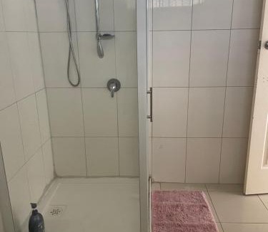 Albanvale House | Private Room Near Melbourne Airport