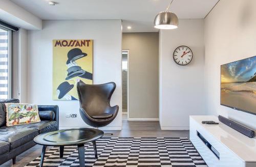 Cremorne Apartment | Professional living minutes from the city