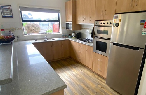 Torquay House | Putt the Sands!