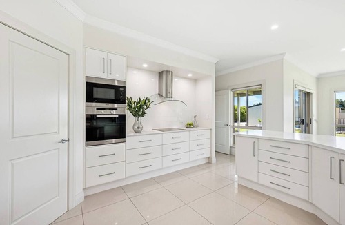 Central Mudgee House | Putta Bucca Manor Poised Poolside Country Living