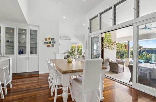 Safety Beach House | Quay-Largo