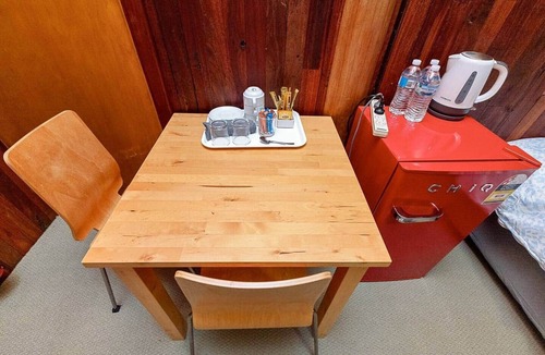 Upper Warren House | Queen & King Single Chalet 13 | Manjimup WA