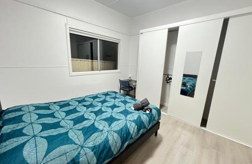 Lidcombe House | Queen Room with Air Conditioning, Train Station - LD4