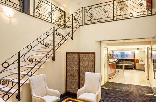 Sullivan's Cove Apartment | Quest Savoy