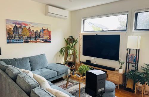 Braybrook House | Quiet and Cozy corner