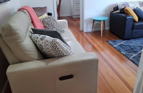 Indented Head House | Quiet family location . 100 metres to the beach. Winter holiday rates applied .