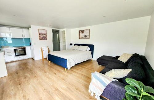 Cranebrook Apartment | Quiet Peaceful Getaway with private backyard