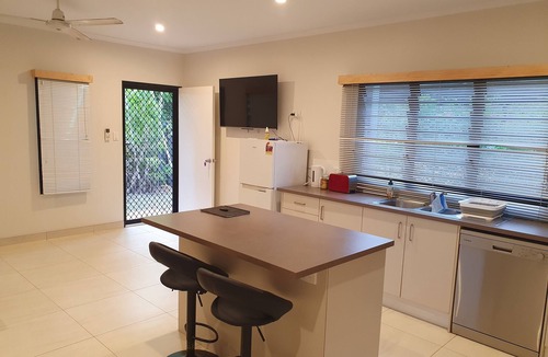 Millner House | Quiet tropical guest house