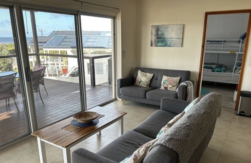 Port Vincent House | R & R Retreat - short walk to the beach