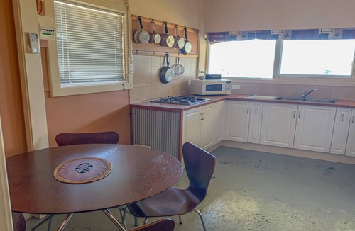 Lake Wangary House | Railway Shack 2 - Beachfront Location at a Budget Price.
