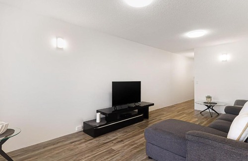 Coolangatta Apartment | Rainbow Pacific Unit 15