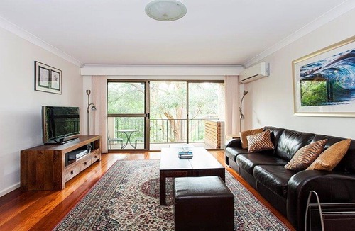 Randwick Apartment | RAND2 - 2 BR Unit, Lush Tropical Garden Outlook