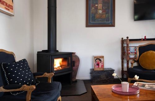 Daylesford House | Raven Cottage- gorgeous gardens and cosy fire