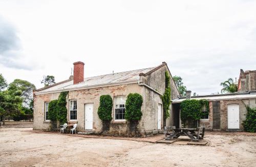 Ravenswood Bed & Breakfast | Ravenswood Homestead