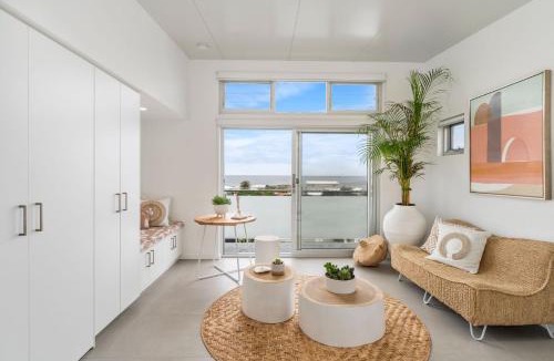 Wamberal Apartment | Ray of Sunshine, Wamberal Isyd