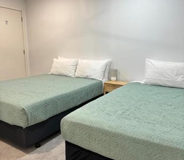 Perenjori Hotel | Red Emu Motel