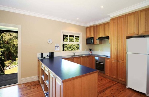 Bellawongarah House | Red Hill - Relax And Rejuvenate