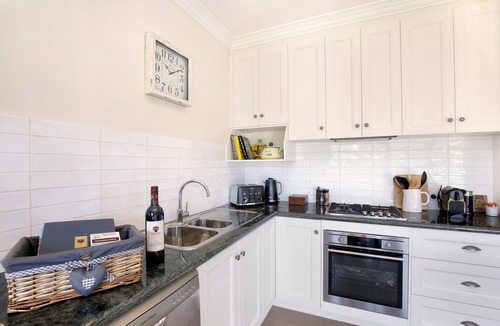Healesville House | Red Oak Unit - Belaradah on Stefani Estate Vineyard