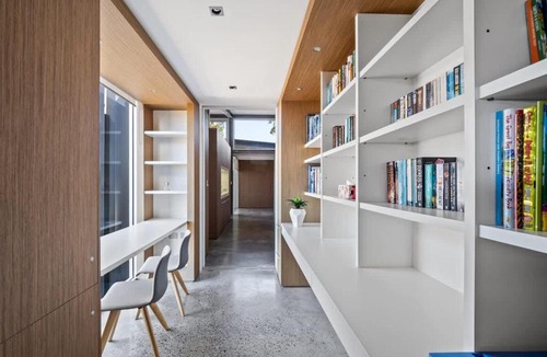 Redgate House | Redgate Beach House with Private Tennis Court