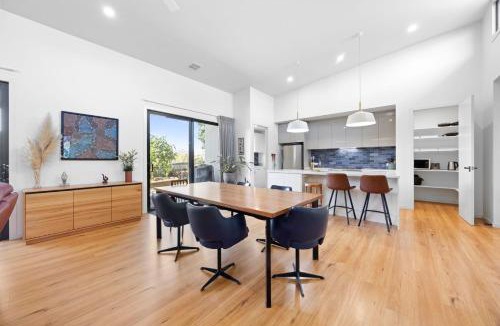 Mansfield House | Redgum Rise - Mansfield - Sleeps 6