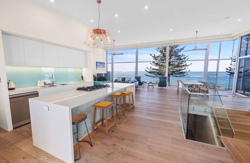 Encounter Bay House | Reefwatch, Wall of Glass, Endless Ocean Views