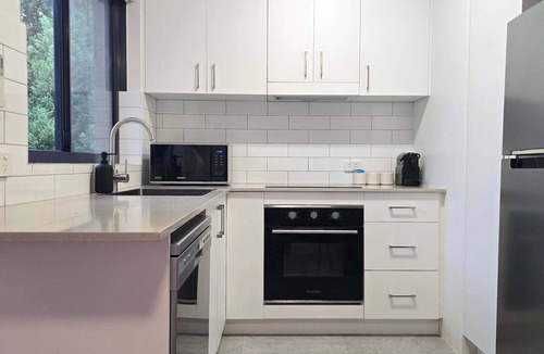 Neutral Bay Apartment | Refined comfort 1 bed Neutral Bay w parking & balcony