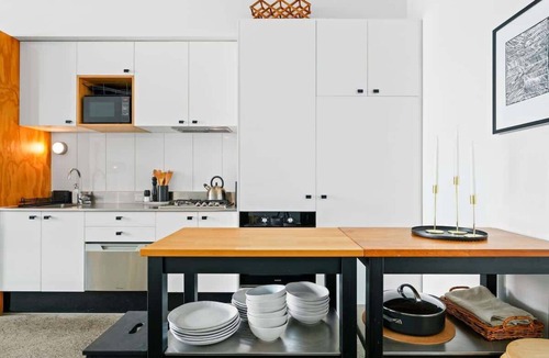 Seddon Apartment | Refined Seddon Retreat in Coveted Locale plus parking