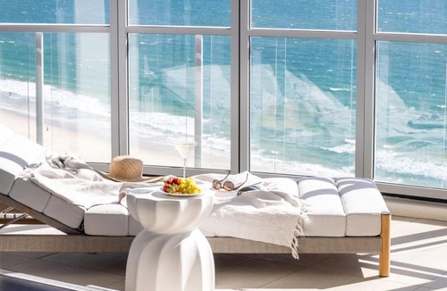 Coolangatta Apartment | Reflections 1705