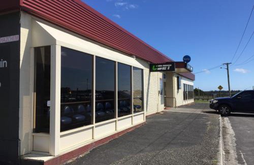 Strahan Resort | Regatta Point Tavern & Holiday Villas