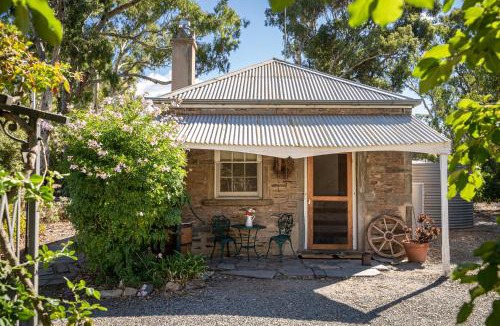 Mintaro Bed & Breakfast | Reillys Wines Heritage Cottages