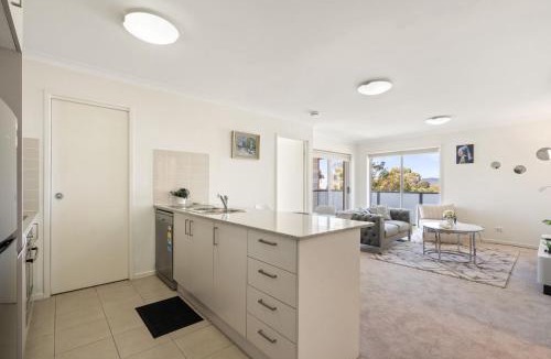 Franklin Apartment | Relaxed 2BR 2BTH Apartment with Balcony & Parking