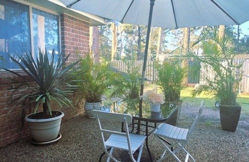 Port Macquarie House | Relaxing cheaper staycation, in the heart of Port Macquarie