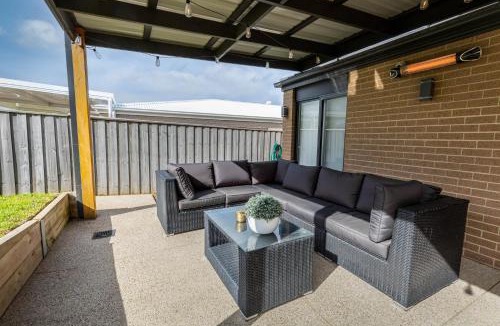 Portarlington House | Relaxing Coastal Charm Retreat