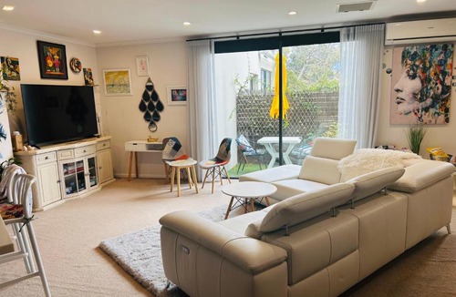 Mount Nelson Apartment | Relaxing Hobart Retreat, Stylish 2-Bed Apartment