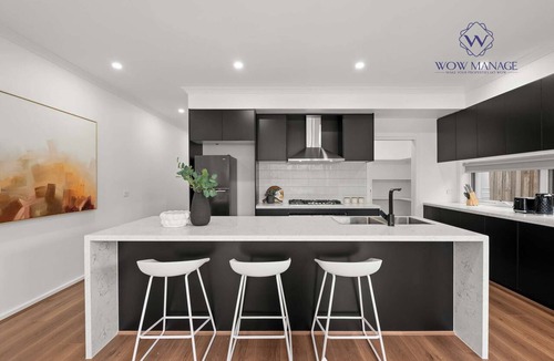 Sunshine House | Relaxing Modern 4B3B Family Home Sleep 8 | Parking