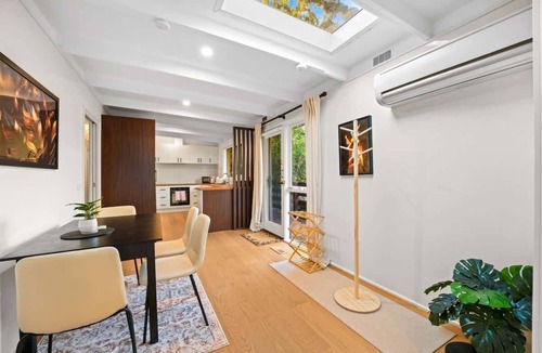 Heathmont House | Relaxing Nature Retreat in Beautiful Heathmont