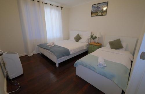 Belmont House | Relaxing Two-Bedroom Retreat Near the Airport