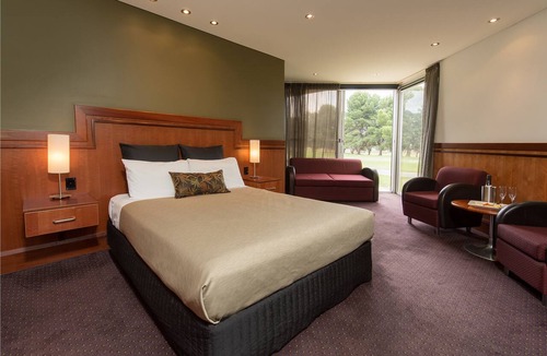 Old Calperum Hotel | Renmark Resort