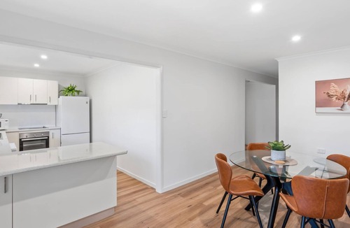 South Evans Head Apartment | Renovated 3BR apartment with pool, WiFi, air-con & linen included, walking distance to beaches