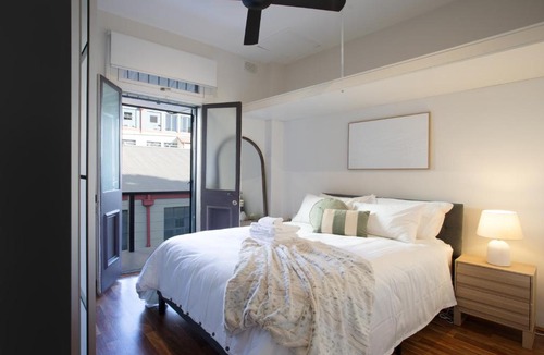 Surry Hills Apartment | Renovated Terrace 5 Min Walk to Central Station