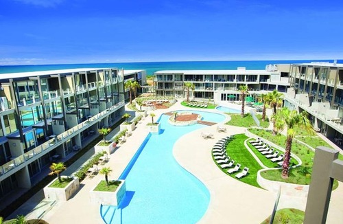 Torquay Apartment | Resort Hotel Room 226